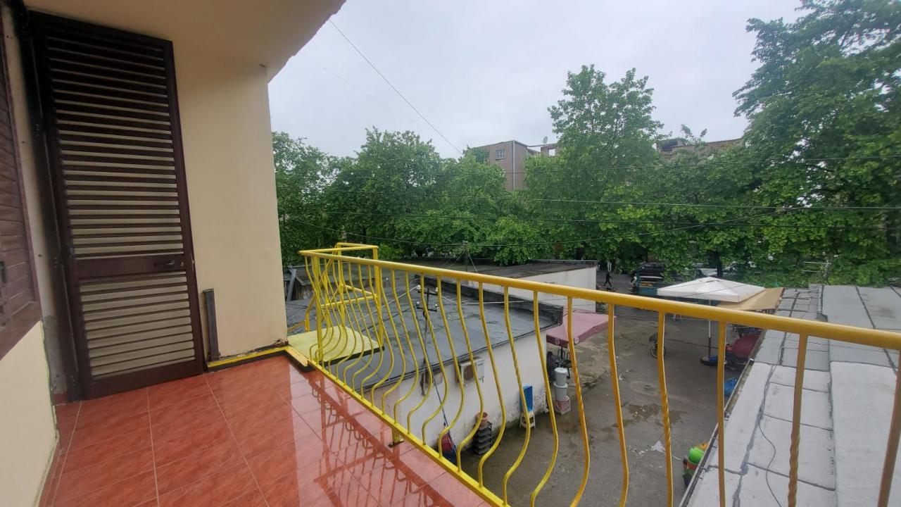 Traveler Hostel Shkoder Exterior photo