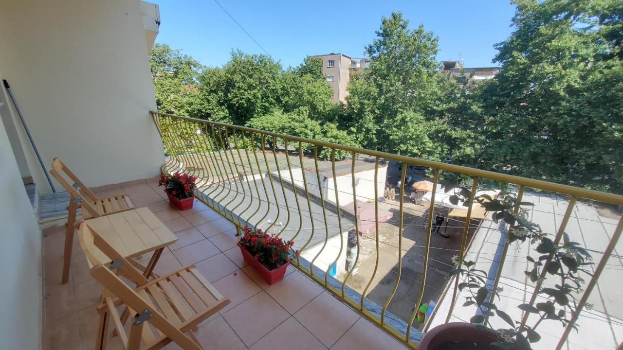 Traveler Hostel Shkoder Exterior photo