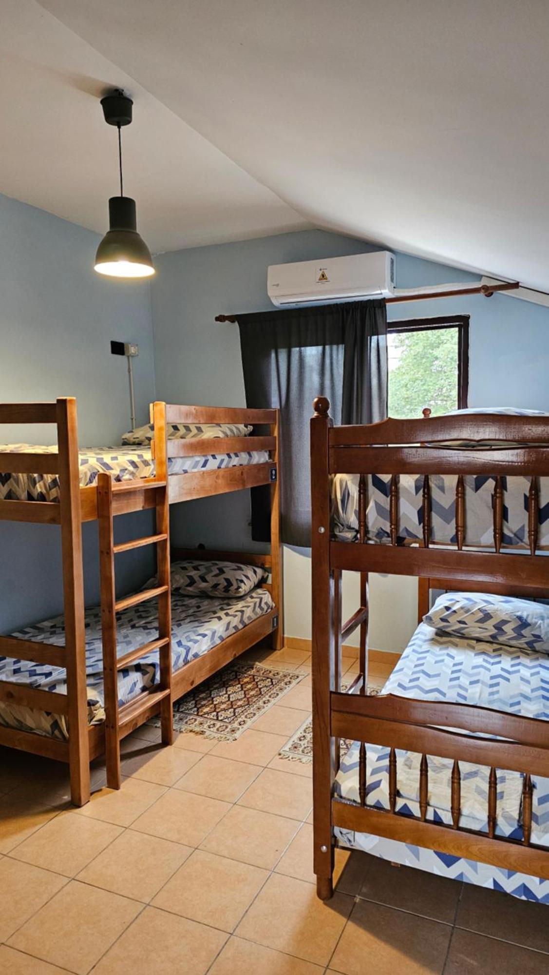 Traveler Hostel Shkoder Exterior photo