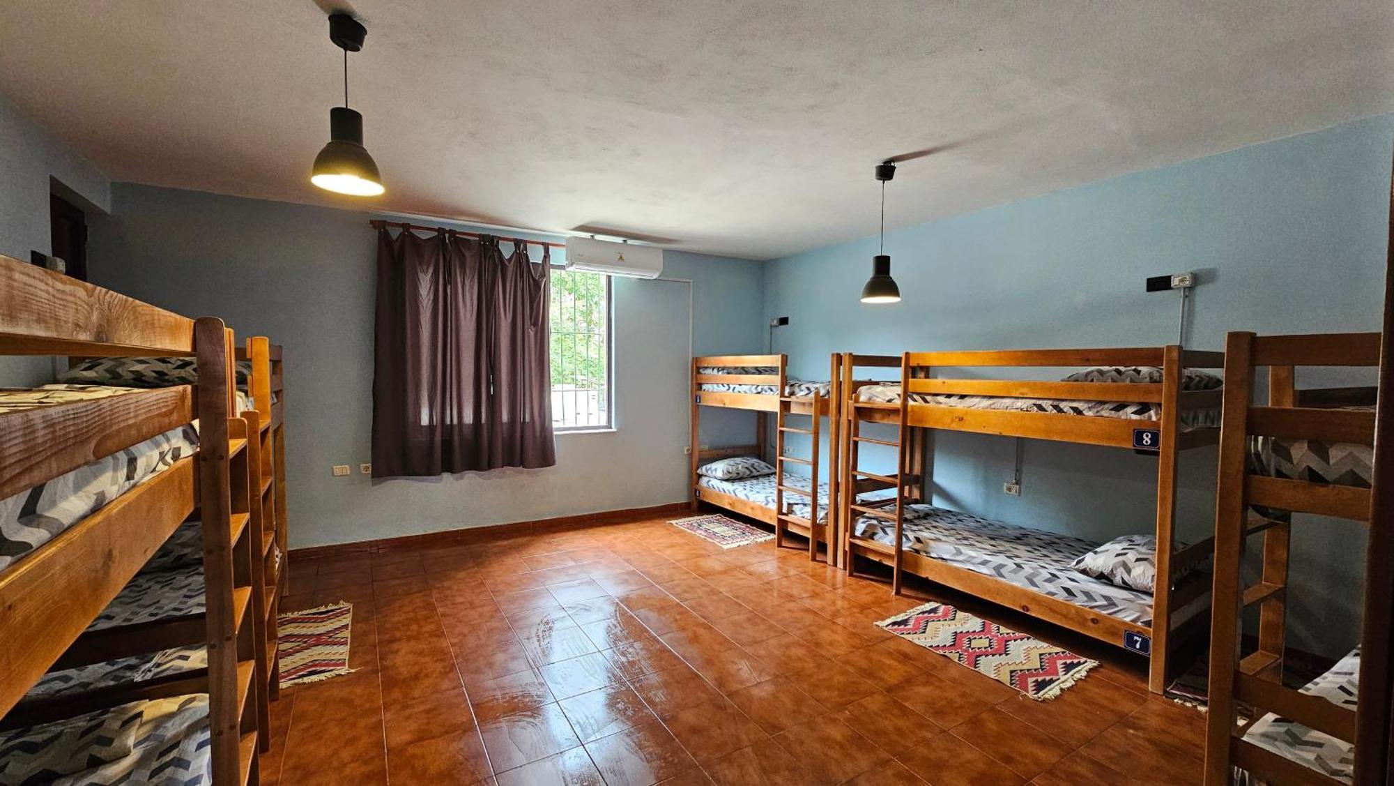 Traveler Hostel Shkoder Exterior photo
