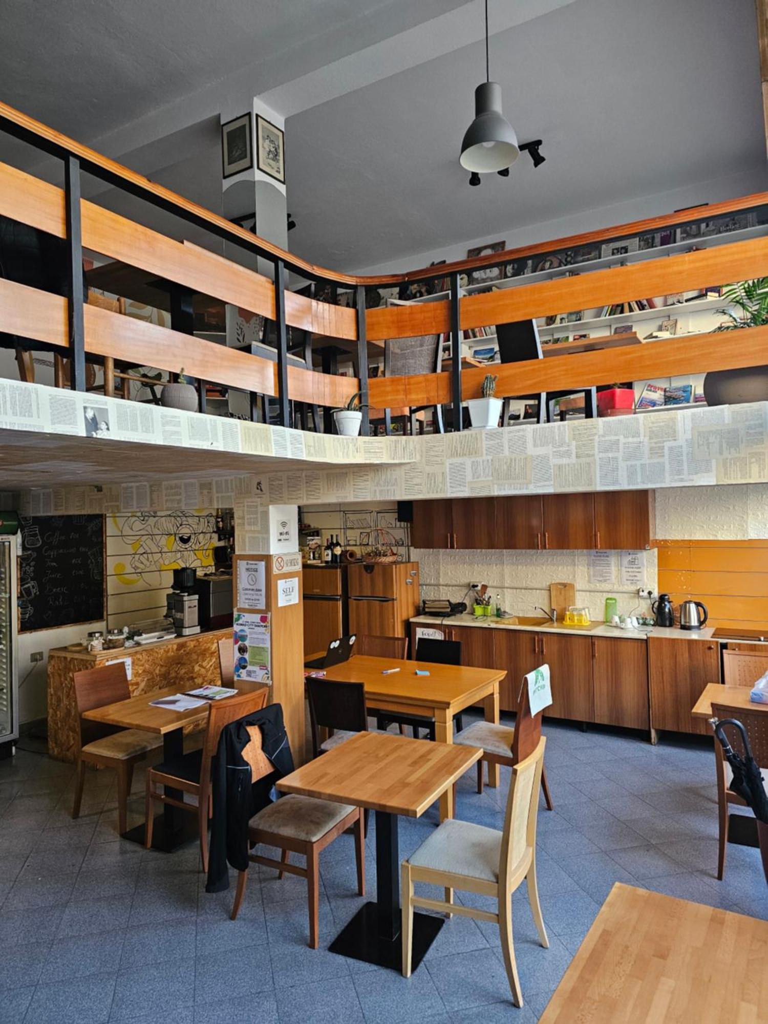 Traveler Hostel Shkoder Exterior photo